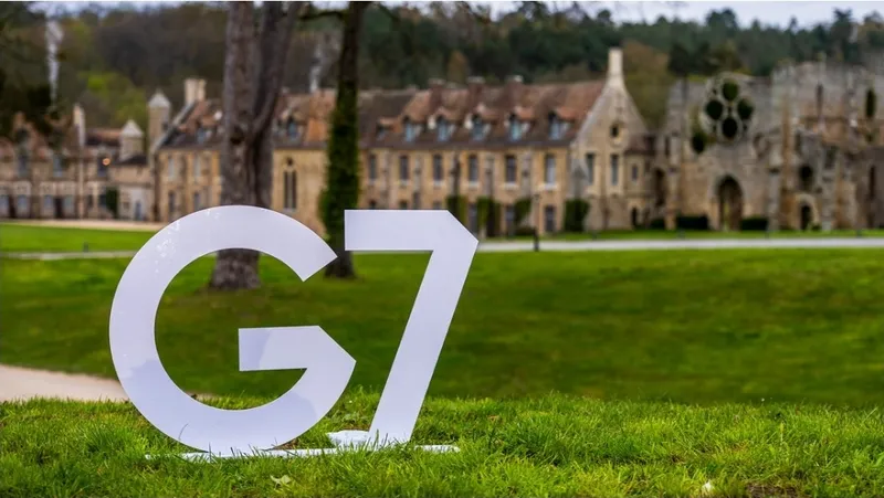El secretario del Tesoro de EEUU urge al G7 a colaborar para atacar las finanzas iraníes