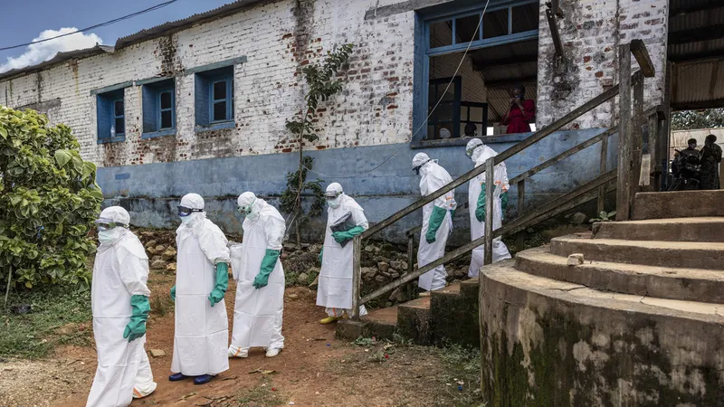 Más de 900 casos sospechosos de ébola confirma la OMS en la República Democrática del Congo
