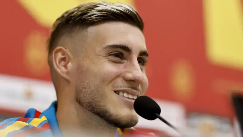 Roberto Fernández: "Peleo por hacerme un hueco en la Selección"