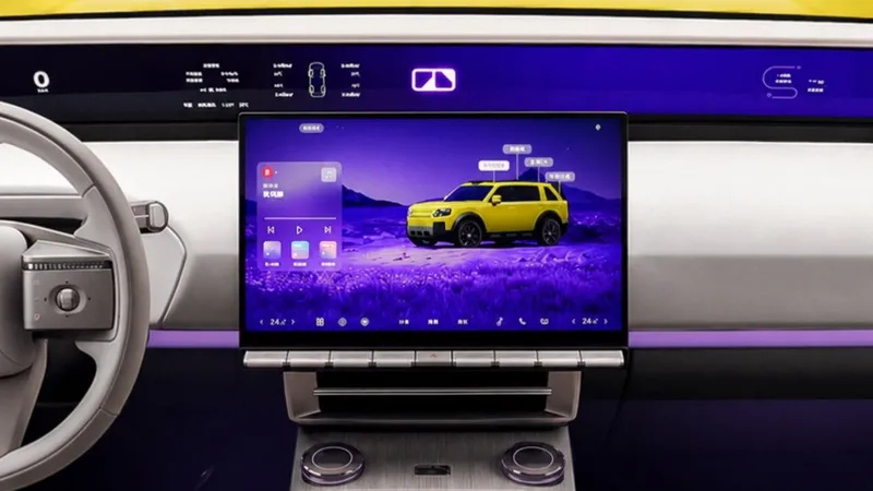 Chery y Land Rover enseñan el interior del nuevo Freelander 8, un 4x4 eléctrico de autonomía extendida que recorre 1.200 km si recargar