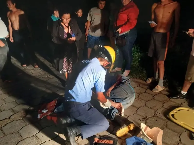 Peatón sufrió fractura expuesta tras ser arrollado por motociclista en Jalapa