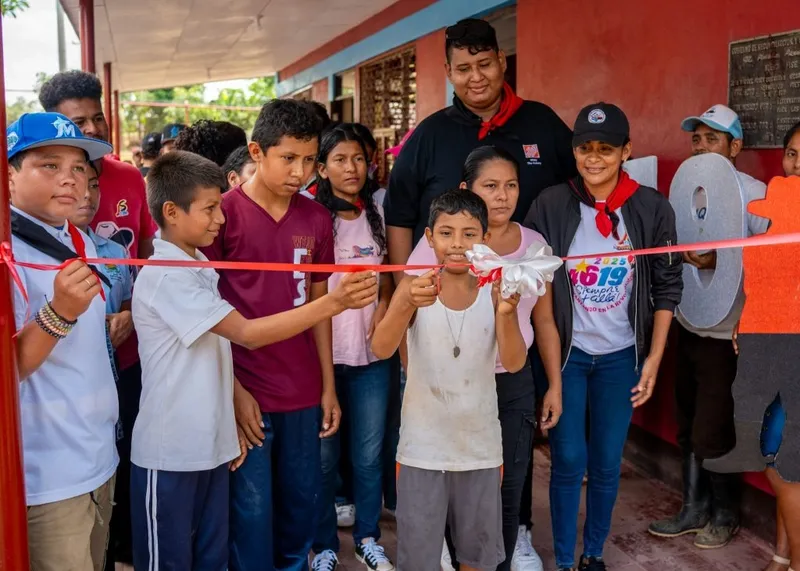 Más obras llegan a las familias nicaragüenses