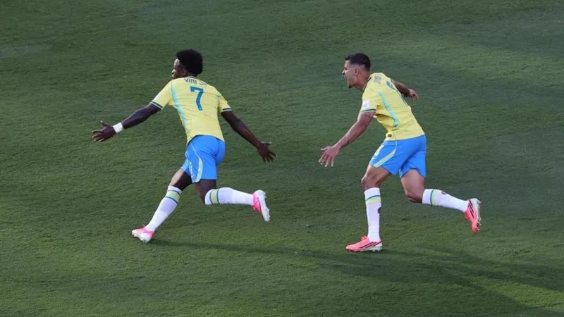 Maravilla de Vinicius: golazo de crack para dar aire a Brasil ante Marruecos