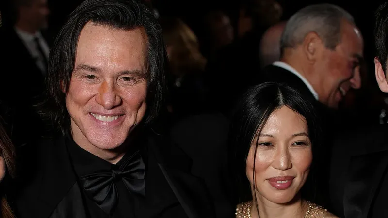 Jim Carrey, de 64 años, se casa en secreto con su novia Min Ah, de 32, unos meses después de hacer público su romance