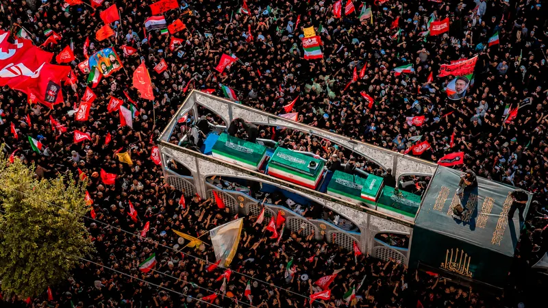 Irán inicia las ceremonias finales para despedir al ayatolá Alí Jameneí
