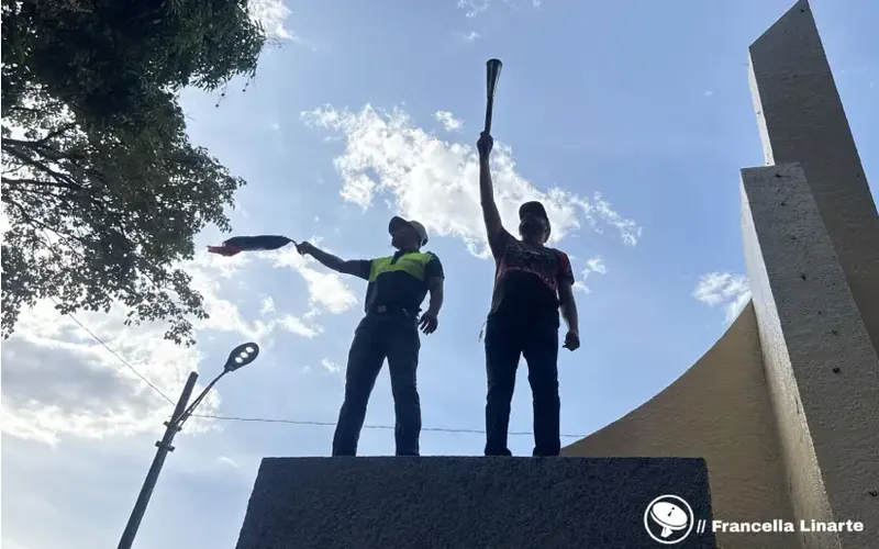 Rinden homenaje al comandante Germán Pomares con recorrido de la antorcha de la inmortalidad