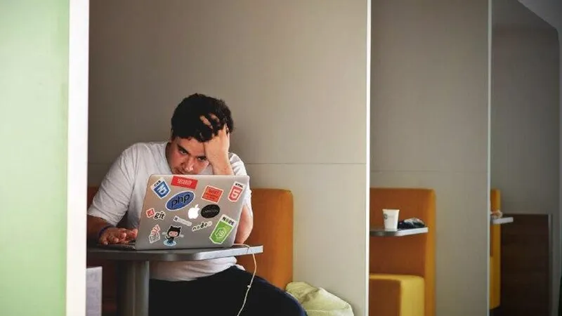 ¿Cómo fue que el Reino Unido se hundió en la peor crisis de empleo de los últimos 2 siglos?