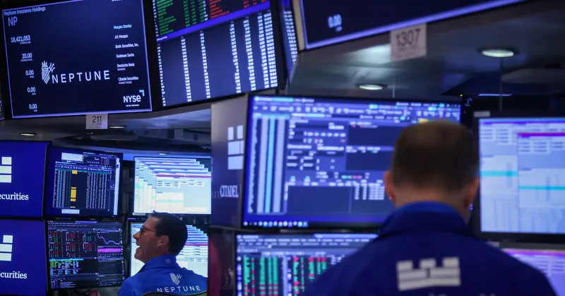 S&P 500 cae mientras persisten los temores por la IA y el petróleo alcanza los US$115