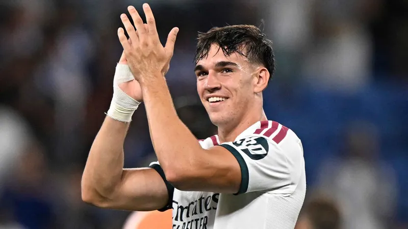 Carlos Espí recibe su primera convocatoria con España