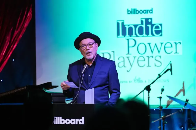Rubén Blades recibe Premio Ícono de Billboard en Indie Power Players 2026: ‘Nadie tiene éxito sin ayuda’