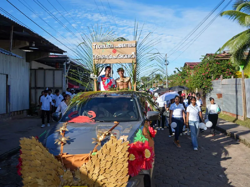 URACCAN celebra Festival de Carrozas por aniversario institucional y Autonomía Regional Multiétnica