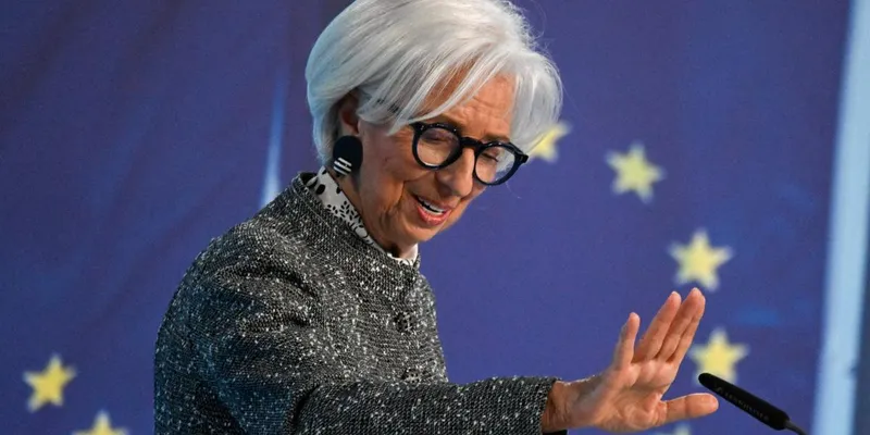 Lagarde frena las expectativas del mercado sobre un alza de réditos