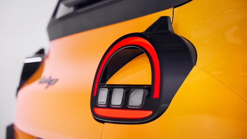 Las 4.988 unidades vendidas del Twingo en septiembre ponen contra las cuerdas al coche eléctrico más querido de Europa