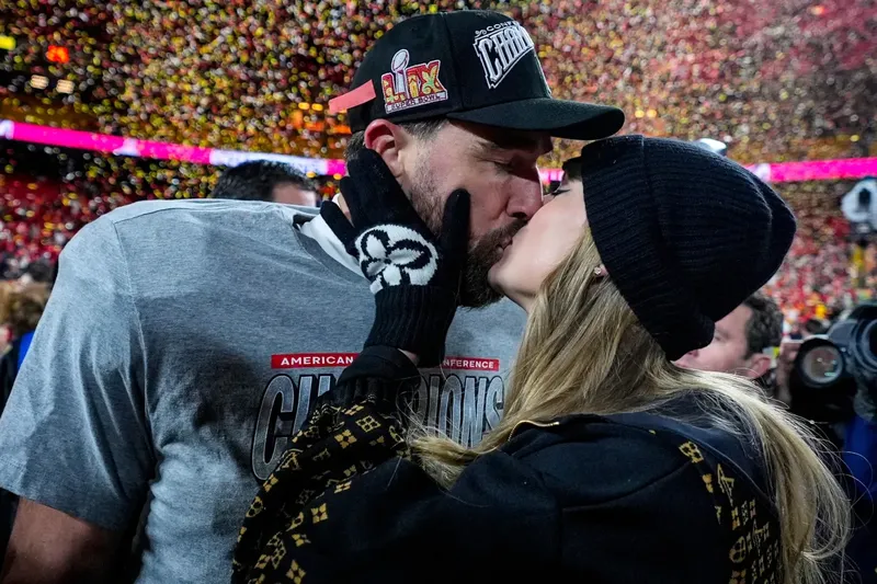 Reportan que Taylor Swift y Travis Kelce se casaron por el civil en Tennessee