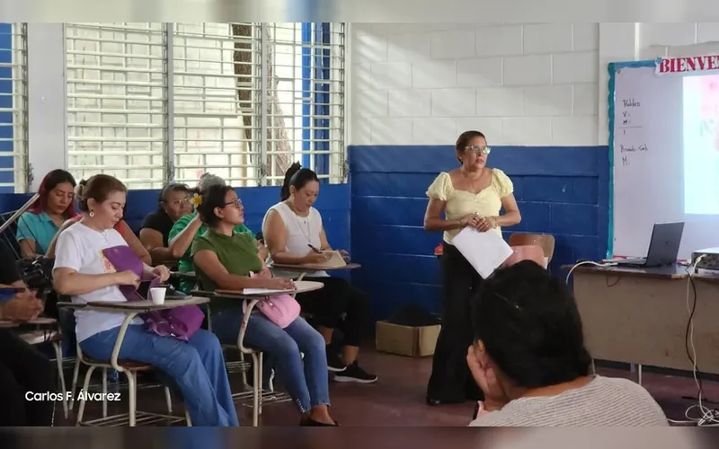 Celebran rol de las madres en la educación
