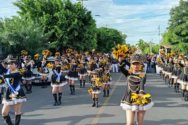 Desfiles escolares continúan en distintos puntos de Managua