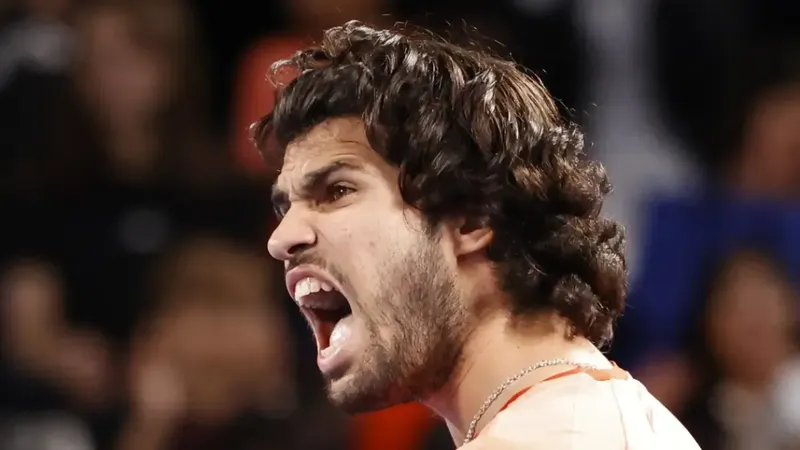 Dramático final de Alcaraz en Viena