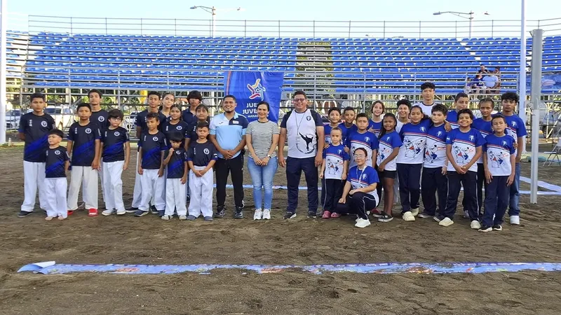 Más de 220 atletas demuestran su talento en el Torneo Kata Playa 2026