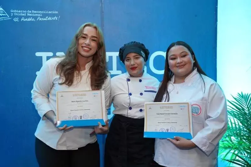 90 profesionales del turismo se gradúan en Centro Tecnológico Amanda Aguilar