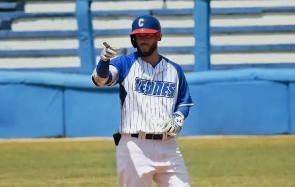 Leones de Industriales recuperan liderato en la Liga Élite del Béisbol Cubano