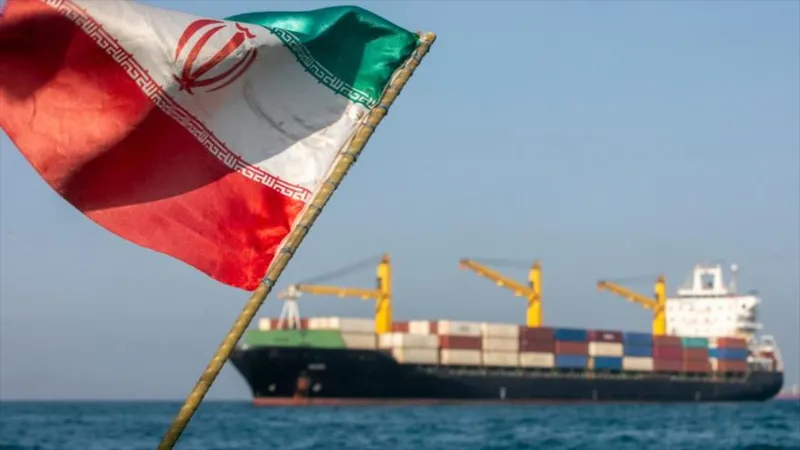 Diputado iraní: Precio de combustible en EEUU revela la situación de Ormuz