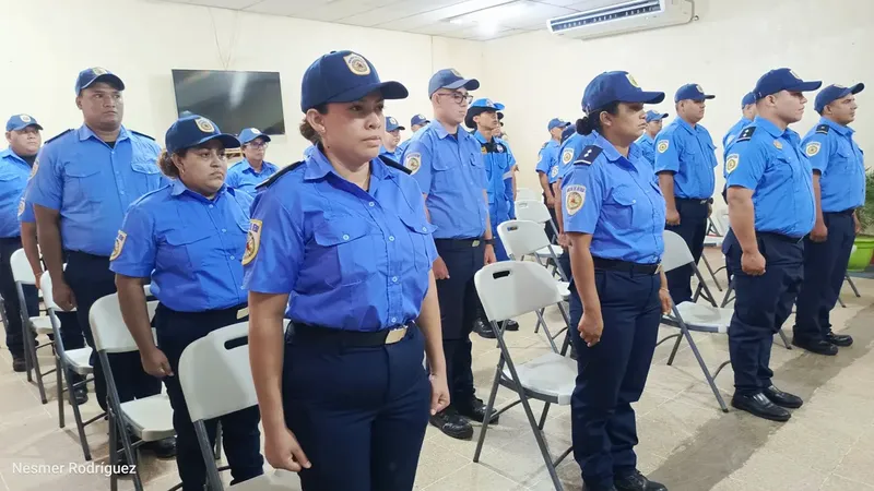 Bomberos de Nicaragua fortalecen preparación de respiración autocontenida