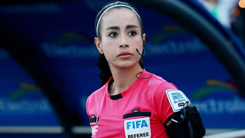 La árbitra mexicana, Katia Itzel García hará historia en el Mundial