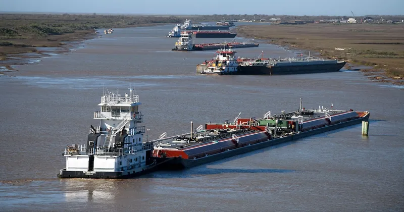 Estados Unidos obtiene poder de veto y compra preferente de petróleo en acuerdo con Venezuela