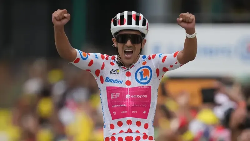 Carapaz reina de nuevo en Alpe d’Huez y Pogacar sentencia su quinto Tour de Francia