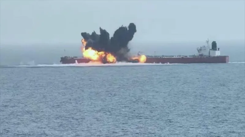 Yemen ataca petrolero saudí en el golfo de Adén en una nueva acción de represalia