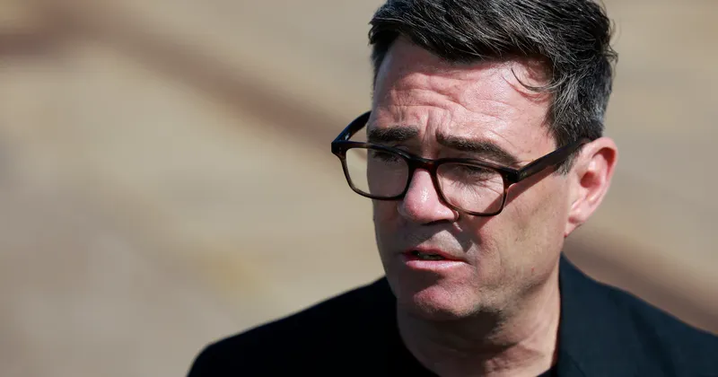 Burnham enfrenta su primera crisis política por el plan de liberar presos en Reino Unido