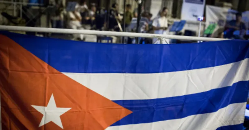 Sin estatus legal ni apoyo: así sobreviven cubanos deportados de EE.UU. en México