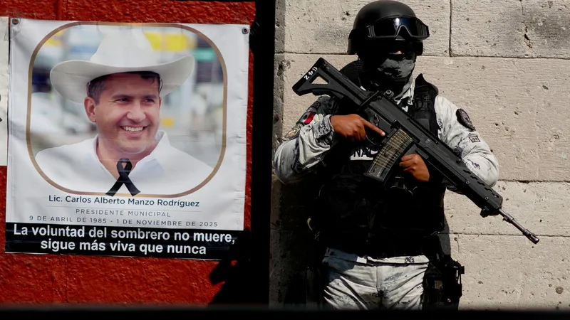 Arrestan al autor intelectual del homicidio del alcalde mexicano Carlos Manzo