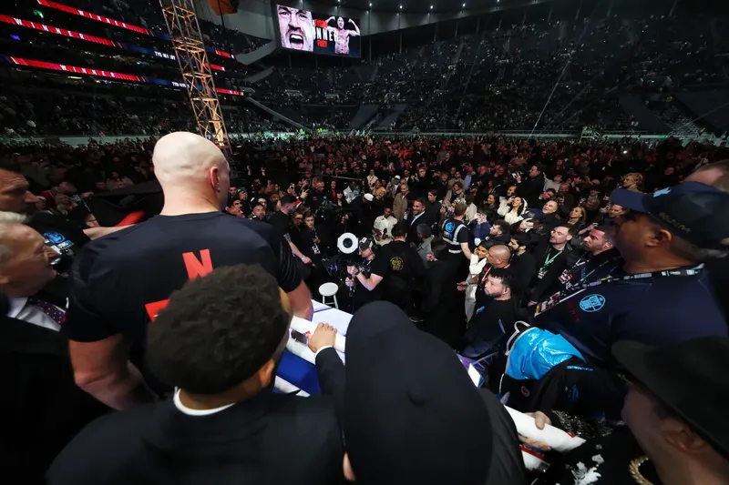 Descartan que pelea entre Joshua y Fury tenga modificación de horario en el Reino Unido