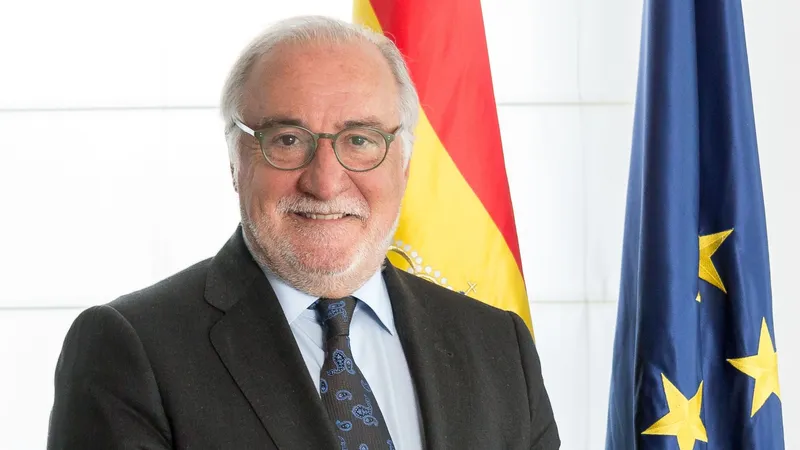 Endurecer las multas “según la renta”: el director de la DGT, Pere Navarro, admite que “algo chirría” y apoya las propuestas ofrecidas por Junts y Sumar