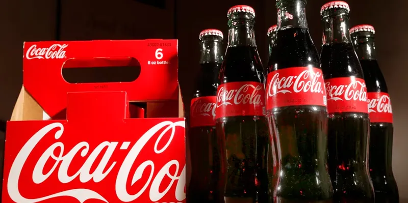 Coca-Cola cambia de estrategia: lanzará presentaciones más económicas