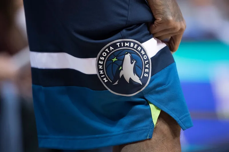 Minnesota también cambia de dueño