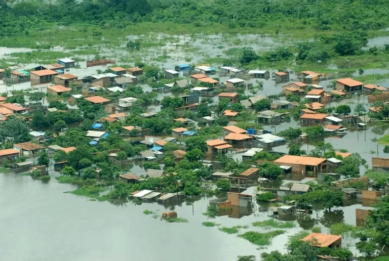 Ecuador prepara medidas de contención ante la amenaza de impactos extremos de El Niño