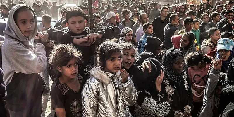 Más de 60 mil menores quedaron huérfanos en Gaza tras casi tres años de...