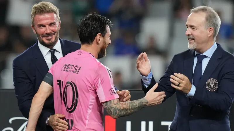 David Beckham considera que Messi debe ganar el Balón de Oro
