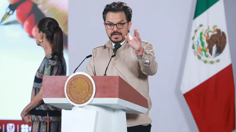 "Habrá diálogo directo con trabajadores" tras protestas, dice director de institución de salud más importante de México