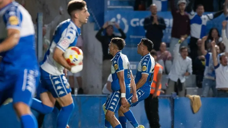 3-0: El Sabadell se crece ante el Real Madrid Castilla y va a la final