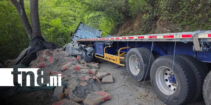 Accidente de tránsito deja pérdidas materiales en cuesta Apatoro, Ocotal