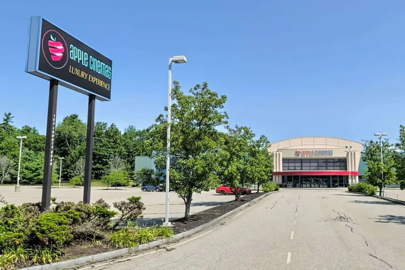 Llamarse Apple Cinemas y abrir al lado del Apple Park parecía una buena idea. Los abogados acaban de forzarles a buscar un pacto urgente