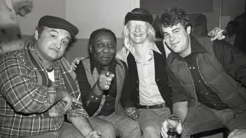 En 1977 conocieron a dos de sus ídolos absolutos del blues: una pasión compartida que se convirtió en un clásico del cine