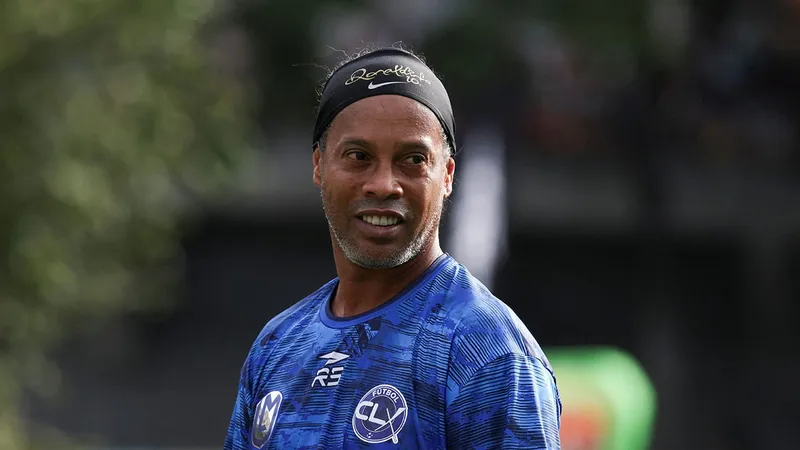 ¿Será que Ronaldinho vuelva a jugar futbol profesional?