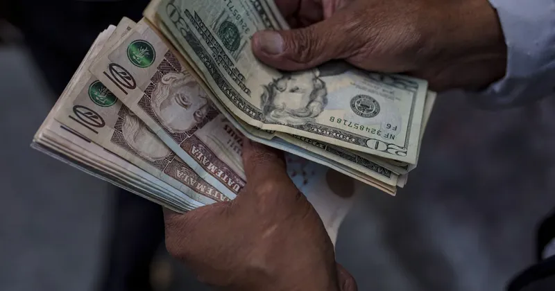 ¿Por qué el dólar en Chile subió 3% durante septiembre?