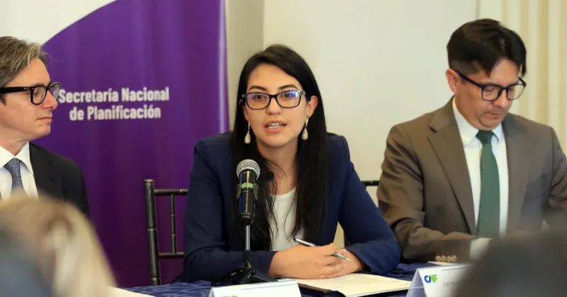 Sariha Moya deja el Ministerio de Desarrollo Económico de Ecuador: la reemplaza Bernardo Cordovez
