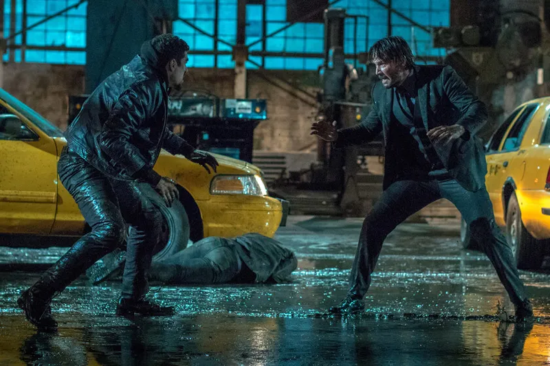 Existe otro gran desafío en las películas de John Wick más allá de las armas y coreografías, y no te lo ves venir: los trajes