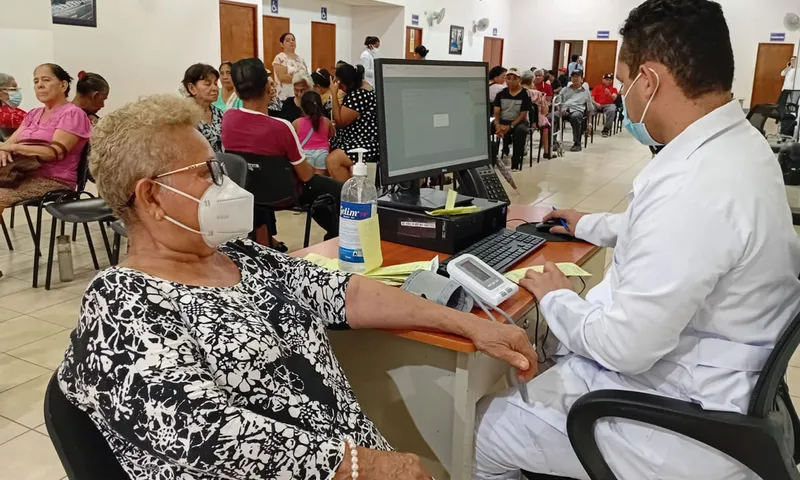 Celebran el Día del Adulto Mayor con recreación y atención médica
